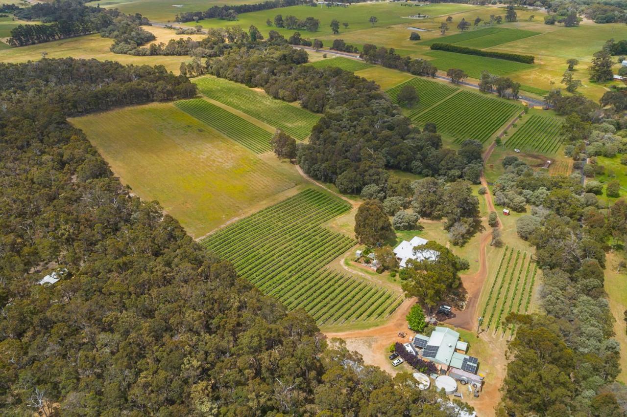 Island Brook Estate Vineyard And Chalets Yelverton Exterior foto